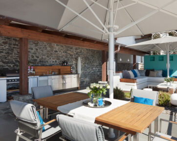 Outdoor Kitchen